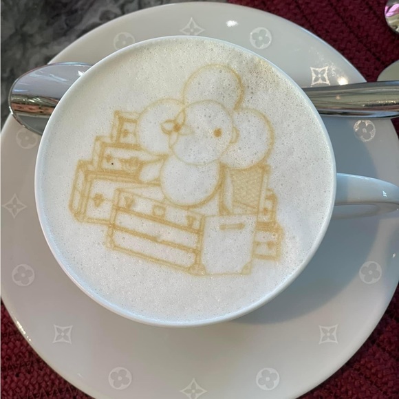 & Other Stories Shoes - SOLD - EUC Louis Vuitton White Calfskin Monogram Run Away Sneakers